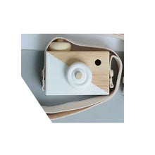 Load image into Gallery viewer, 2019 Cute Nordic Hanging Wooden Camera Toys Kids Toys Gift 9.5X6X3cm Room Decor Furnishing Articles Christmas Gift  Wooden Toy